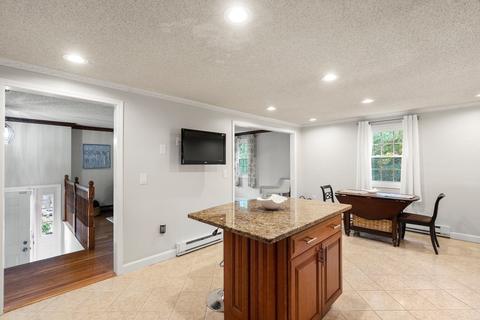 16 Shore Ave, Maynard, MA 01754 photo 9