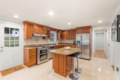 16 Shore Ave, Maynard, MA 01754 photo 8