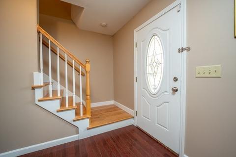 820 Mckinstry Ave, Chicopee, MA 01020 photo 16