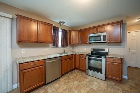 820 Mckinstry Ave, Chicopee, MA 01020 photo 24