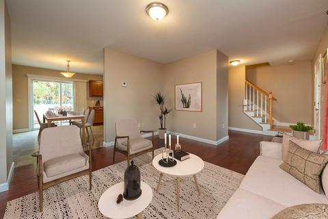 820 Mckinstry Ave, Chicopee, MA 01020 photo 2