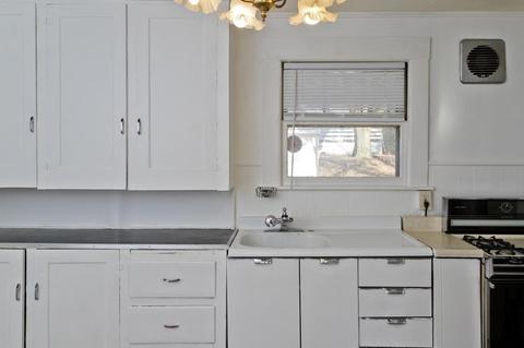 1003 Allen St, Springfield, MA 01118 photo 8