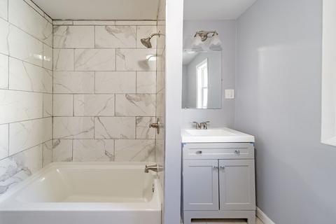 230 White St, Springfield, MA 01108 photo 11