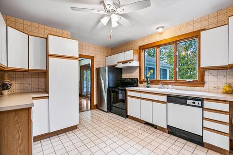 24 Spring Valley Rd, Hull, MA 02045 photo 6