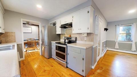 8 Rustic Ln, Plaistow, NH 03865 photo 3