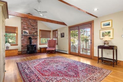 28 Hart, Beverly, MA 01915 photo 15