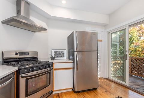 38 Maple Ave #2, Cambridge, MA 02139 photo 6