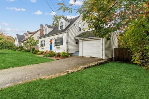 22 Sumner St, Dedham, MA 02026 photo 3