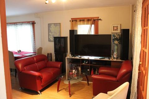 41 Derby St, Worcester, MA 01604 photo 6