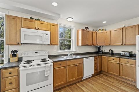 38 Walnut St, Maynard, MA 01754 photo 6
