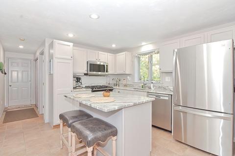 23 Sheffield Pl, Mashpee, MA 02649 photo 9