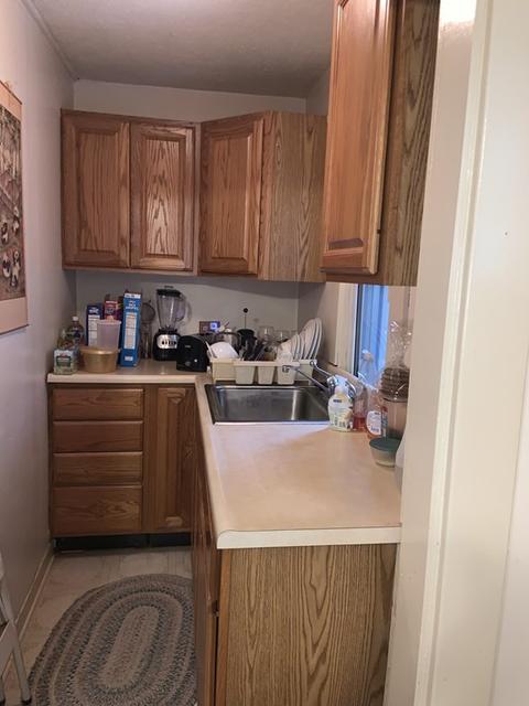 35 Barber St, Springfield, MA 01109 photo 4