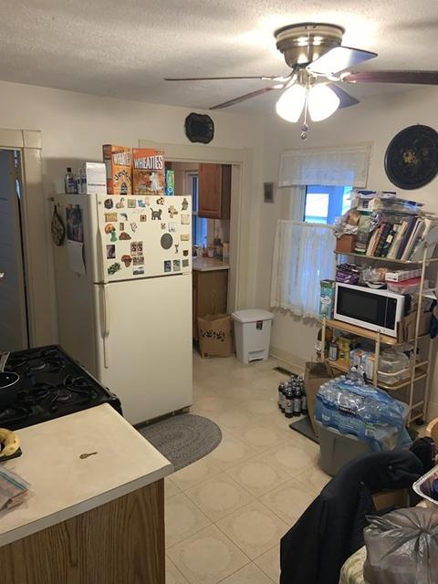 35 Barber St, Springfield, MA 01109 photo 5