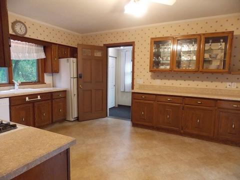 36 Agate Ave, Worcester, MA 01604 photo 9