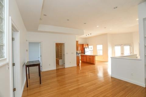 289 Dutton #3, Lowell, MA 01852 photo 14