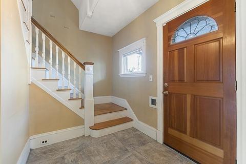 26 Porter St, Everett, MA 02149 photo 4