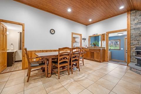 41 Valley View Ln, Worcester, MA 01604 photo 8