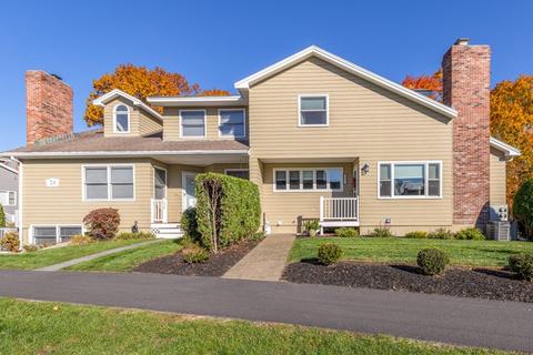 24 Carnation Cir #A, Reading, MA 01867 photo 1
