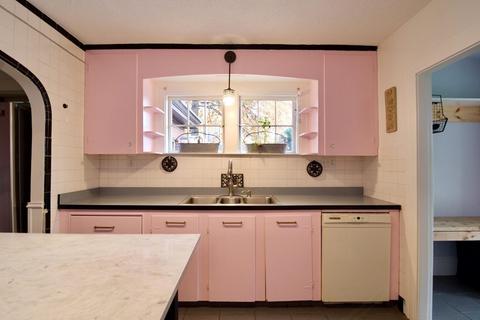 137 Bellevue Ave, Springfield, MA 01108 photo 19