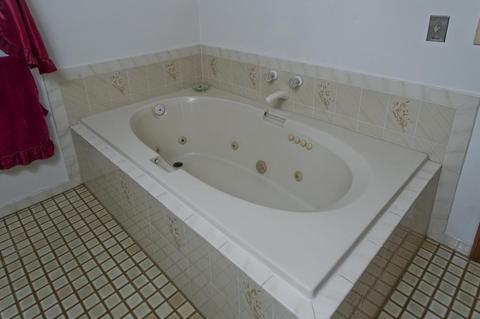 66 Hyde Ave, Chicopee, MA 01020 photo 11