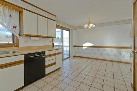 66 Hyde Ave, Chicopee, MA 01020 photo 9