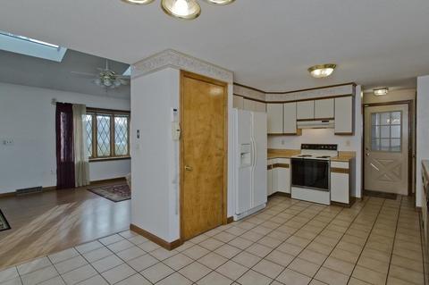 66 Hyde Ave, Chicopee, MA 01020 photo 7