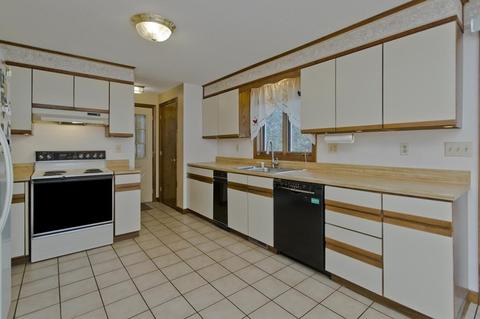 66 Hyde Ave, Chicopee, MA 01020 photo 8