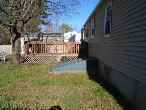 198 Hanson Dr, Springfield, MA 01128 photo 23