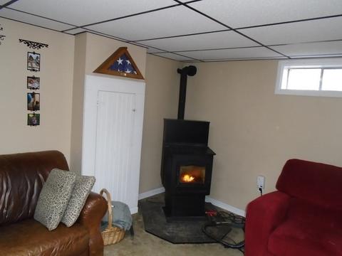 198 Hanson Dr, Springfield, MA 01128 photo 15