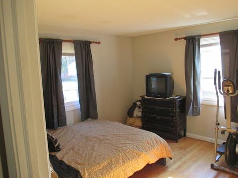 198 Hanson Dr, Springfield, MA 01128 photo 13