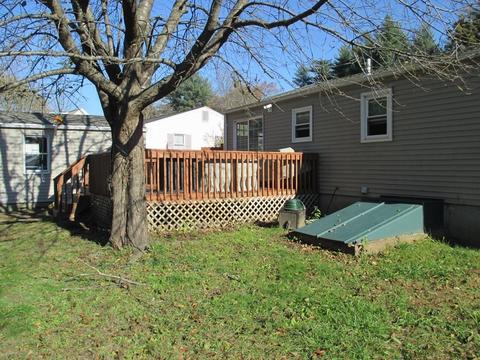 198 Hanson Dr, Springfield, MA 01128 photo 24