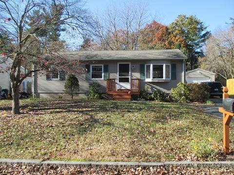 198 Hanson Dr, Springfield, MA 01128 photo 1
