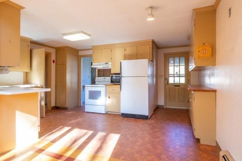 14 Meadow Ln, Needham, MA 02492 photo 4
