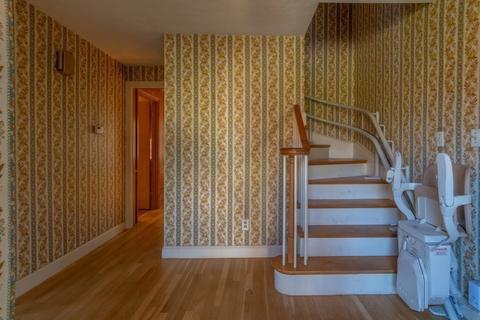 14 Meadow Ln, Needham, MA 02492 photo 14