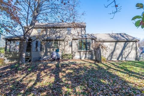 14 Meadow Ln, Needham, MA 02492 photo 2