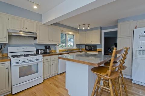 183 Chestnut St, Florence, MA 01062 photo 16