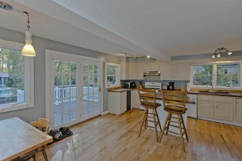 183 Chestnut St, Florence, MA 01062 photo 11