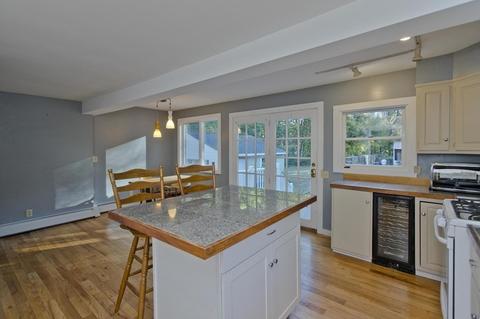 183 Chestnut St, Florence, MA 01062 photo 17