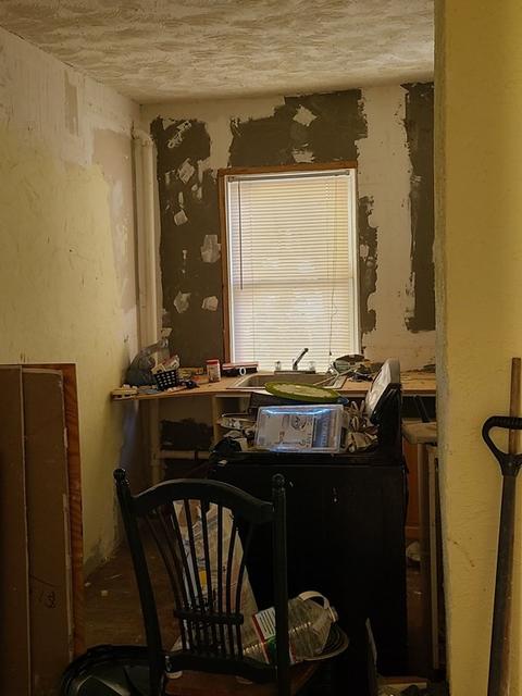 100 Oak St, Springfield, MA 01109 photo 12