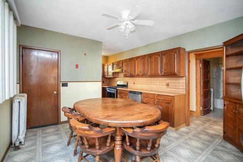 84 Orange St, Springfield, MA 01108 photo 7
