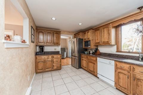 7 Stoddard St, Upton, MA 01568 photo 10