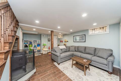 7 Stoddard St, Upton, MA 01568 photo 23