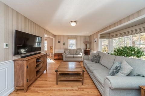 7 Stoddard St, Upton, MA 01568 photo 7