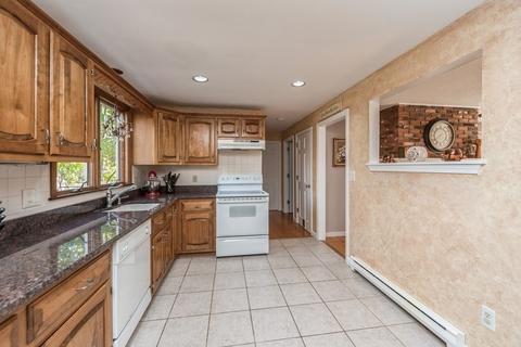 7 Stoddard St, Upton, MA 01568 photo 12