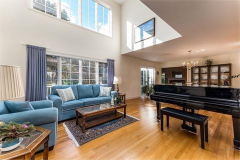 63 Regatta Dr, Mashpee, MA 02649 photo 8