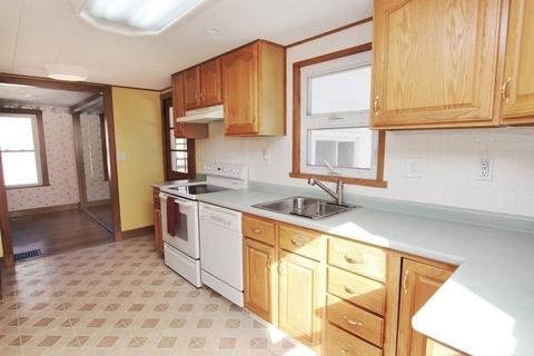 24 Turner St, Dedham, MA 02026 photo 4