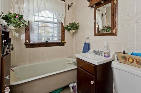 84 Laclede Ave, Chicopee, MA 01020 photo 14
