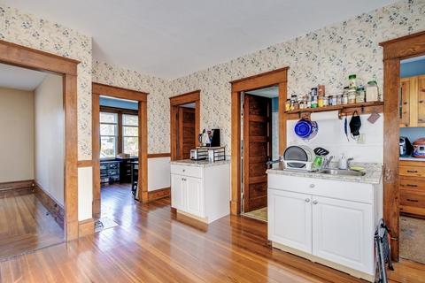 49 Harrison Ave, Chicopee, MA 01020 photo 9