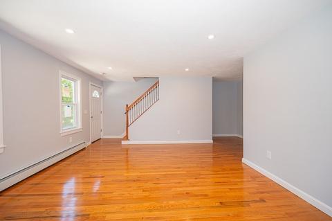 3 W Third St, Sutton, MA 01590 photo 4