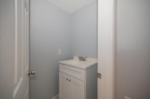 3 W Third St, Sutton, MA 01590 photo 32